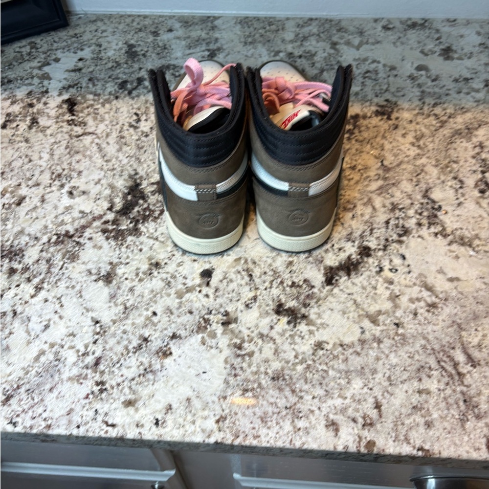 Stylish High-Top Sneakers with Pink Laces